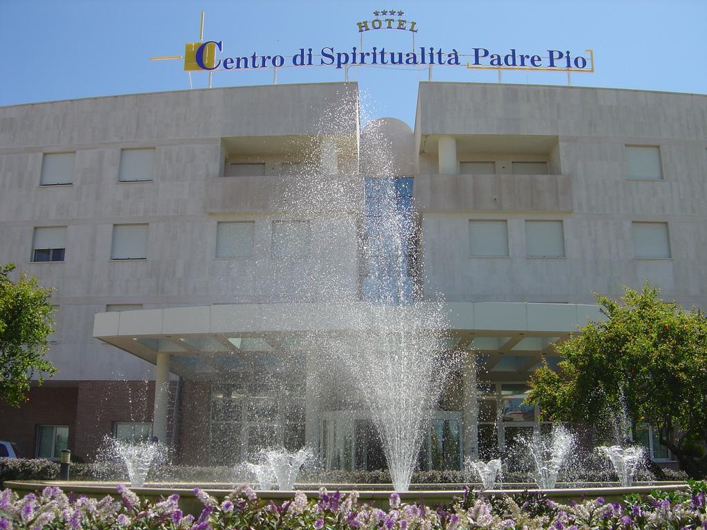 Hotel Centro Di Spiritualita Padre Pio San Giovanni Rotondo Exterior foto
